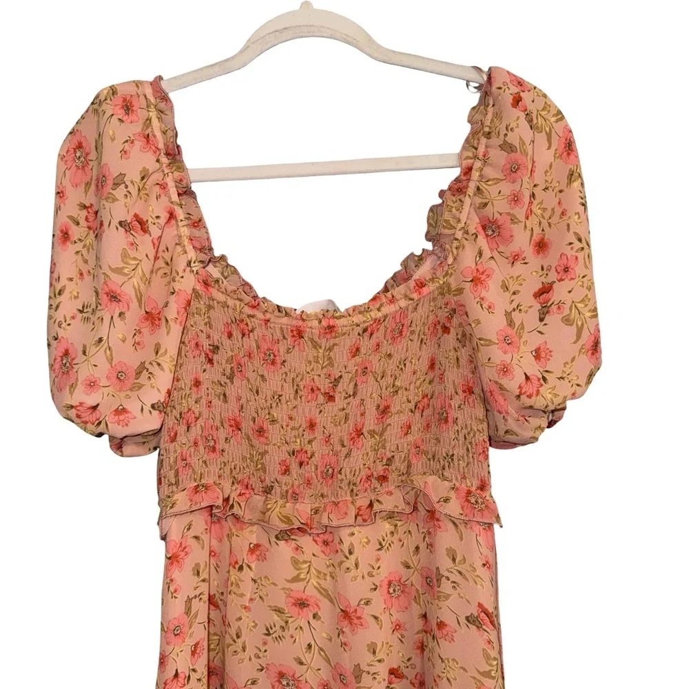 NWT ASTR the label blush multi floral maxi dress. Size Medium.